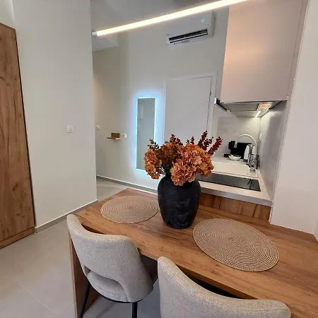 B2 Tsimiski * Thessaloniki